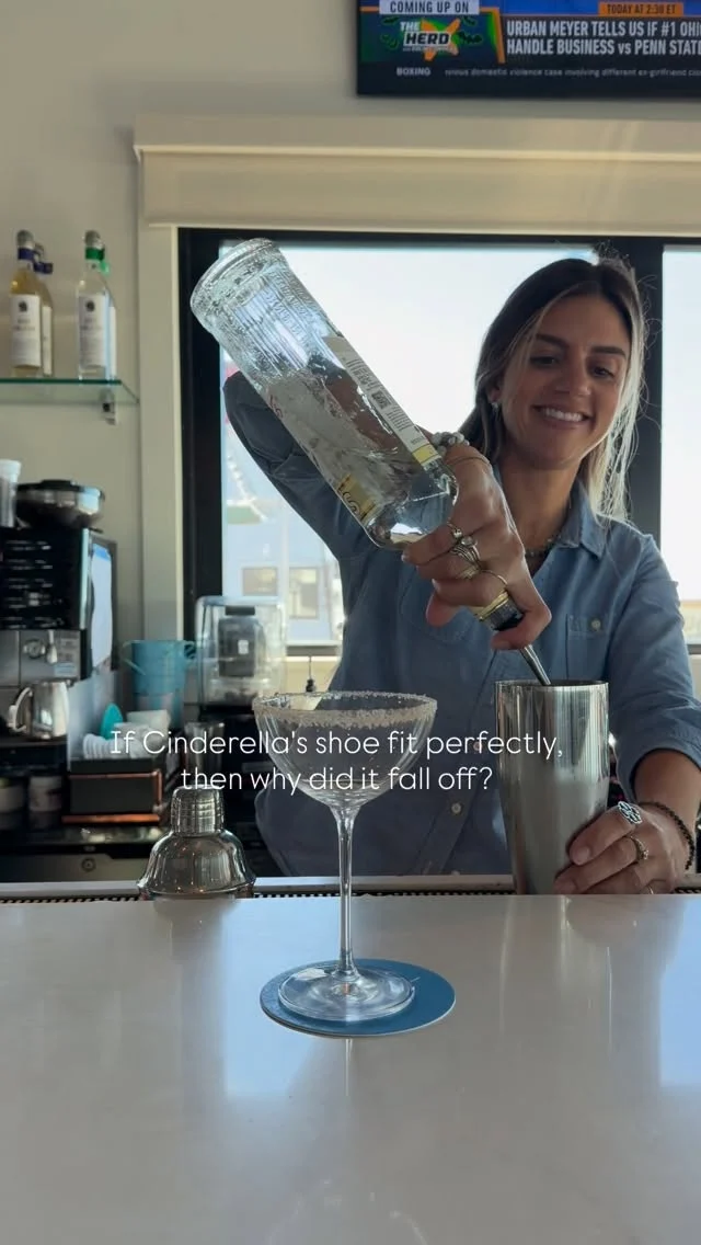 If Cinderella can lose a shoe and still find her man, you can definitely score a lunch date. It’s an Eagles bye week, so get your man to take you to Tideline for lunch, a pumpkin martini and call it a win.🪄

🩵Doors open at 11:30am

🍻Happy Hour | 4pm - 6pm

🌅Sunset 4:55pm

📍9317 Amherst Avenue, Margate, NJ