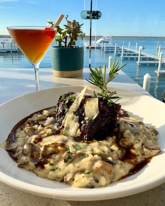 If you’ve ever had Chef Marsini’s Short Rib with shiitake & portobello mushroom risotto, you know it’s unforgettable. Change your dinner plans, this masterpiece is only on the menu today.

🌅Sunset 6:35pm

🚤Our transient boat slips are open for restaurant dining.

🏈College football is streaming

⚾️Phillies 6:38pm

📍9317 Amherst Avenue, Margate, NJ
